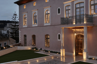 Domus Blanc Boutique Hotel